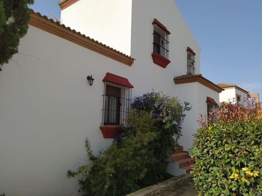 Agradable Casa Con Piscina En La Serrania. Arriate Exterior foto